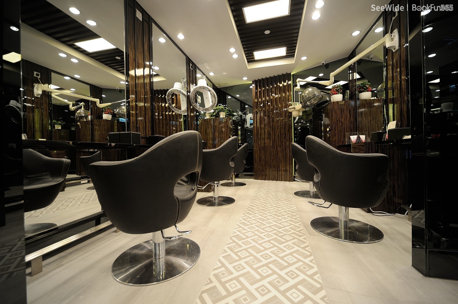 Salon SS